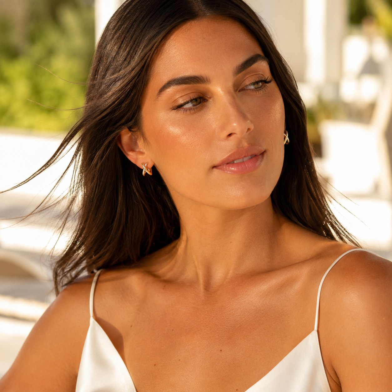 Noa Two-Tone Twist Earrings