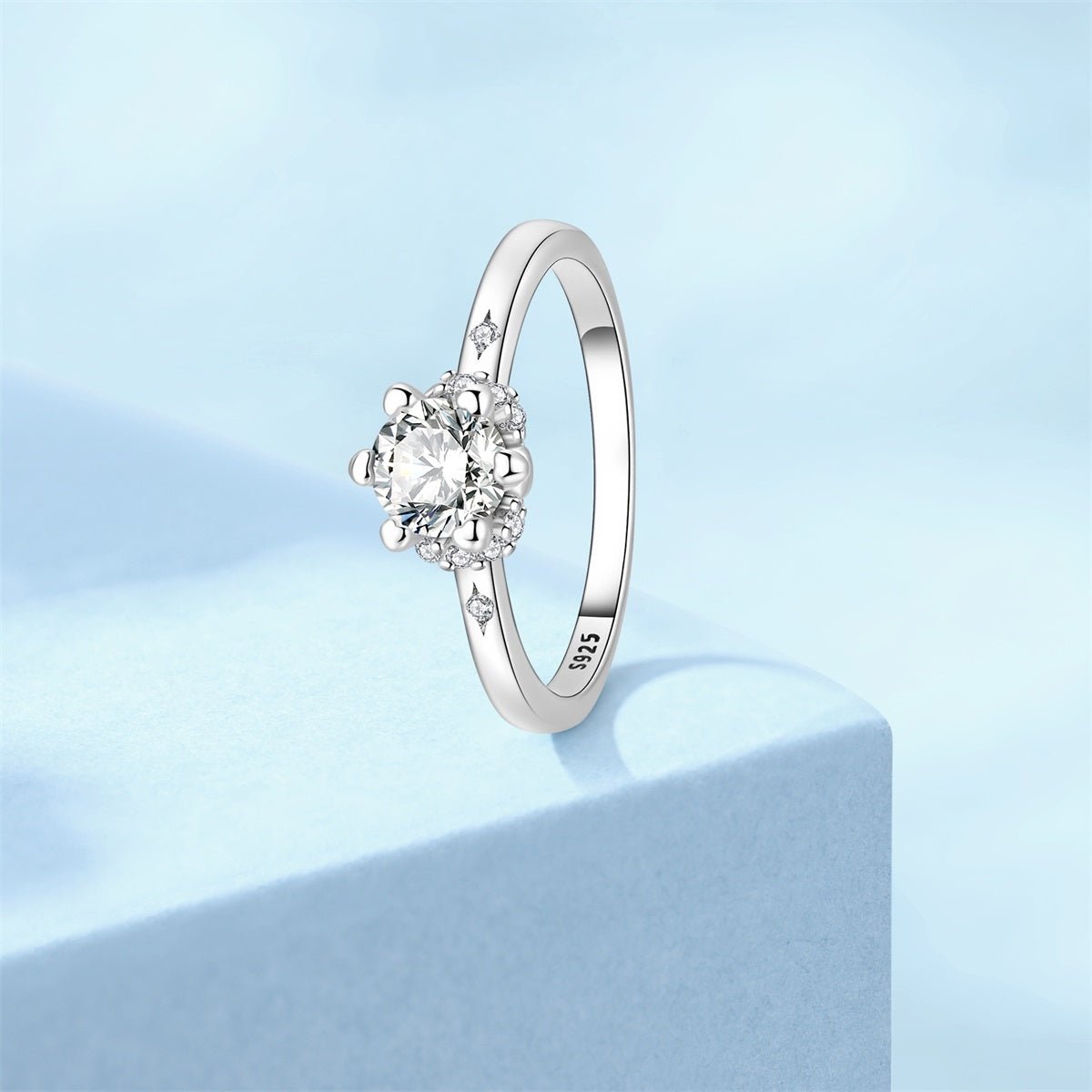 Pangama Jewelry Classic Halo Round Cut Sparkle Ring