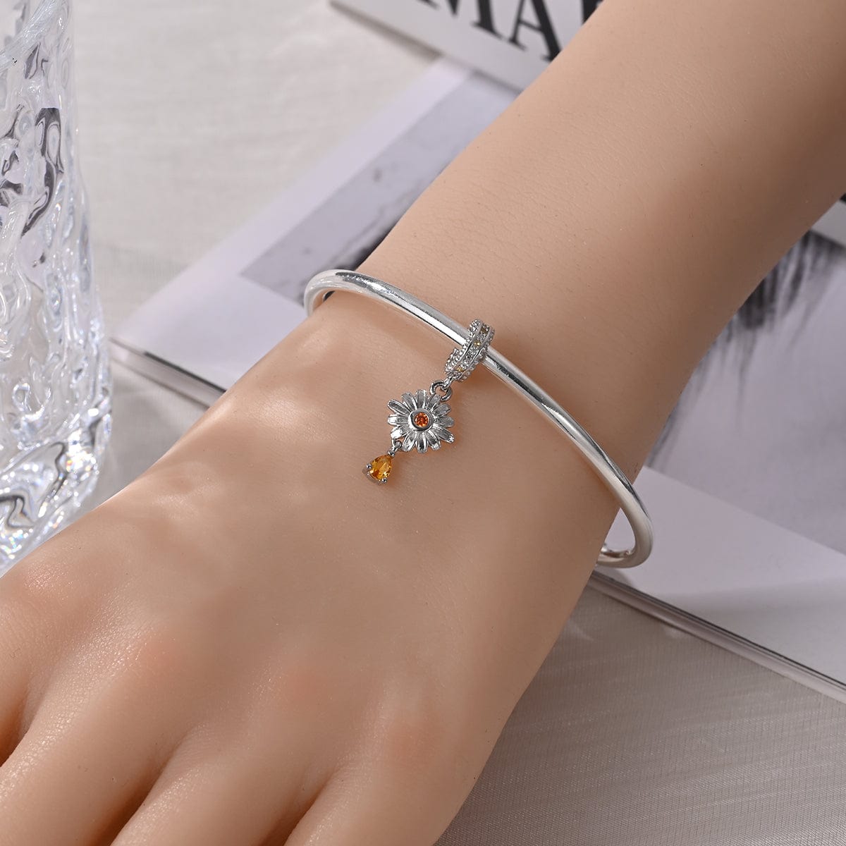 Pangama Jewelry Daisy Bloom Dangle Charm