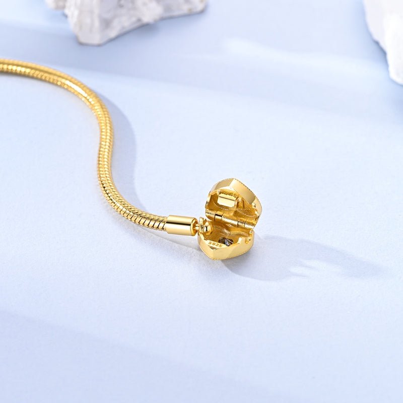 Pangama Jewelry Golden Heart Clasp Snake Chain Bracelet
