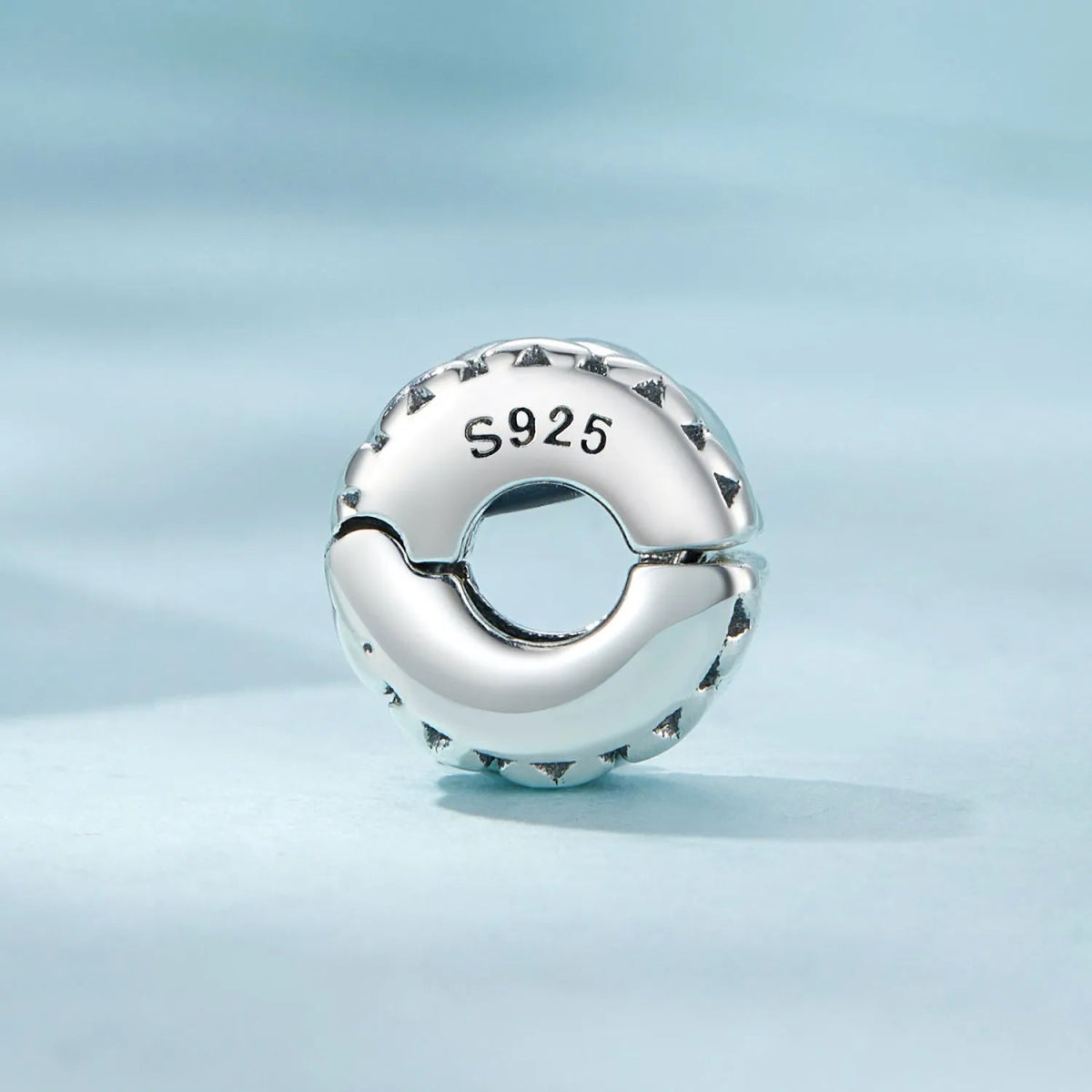 Pangama Jewelry Heart Pattern Clip Charm