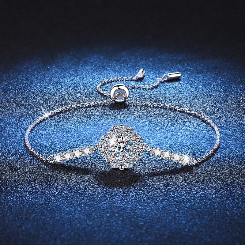 Pangama Jewelry Pangama Halo Glow Moissanite Bracelet