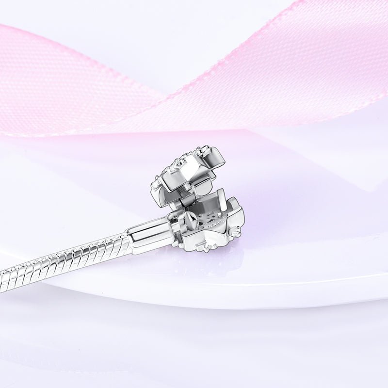 Pangama Jewelry Sparkling Snowflake Clasp Charm Bracelet