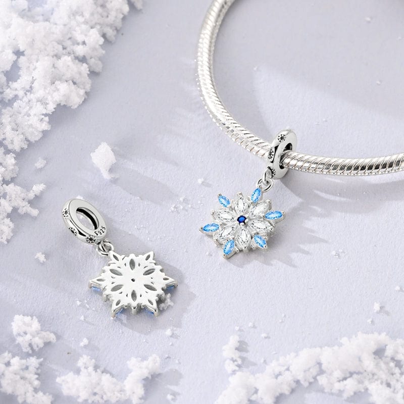 Pangama Jewelry Sparkling Winter Snowflake Charm