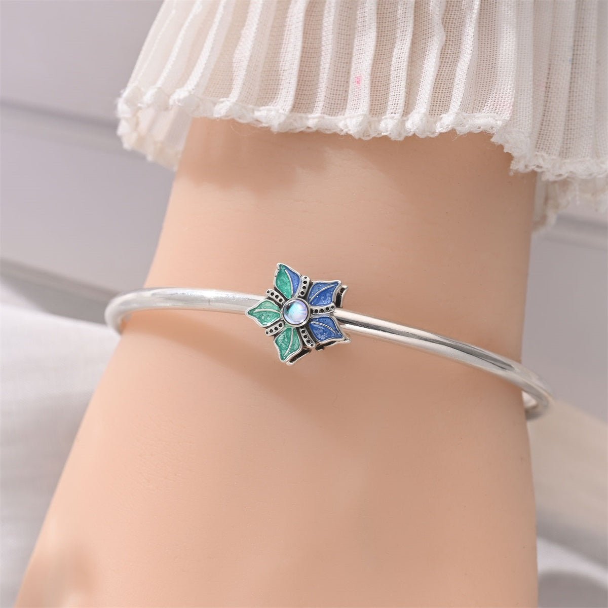 Pangama Jewelry Glow - in - the - Dark Ocean Flower Charm