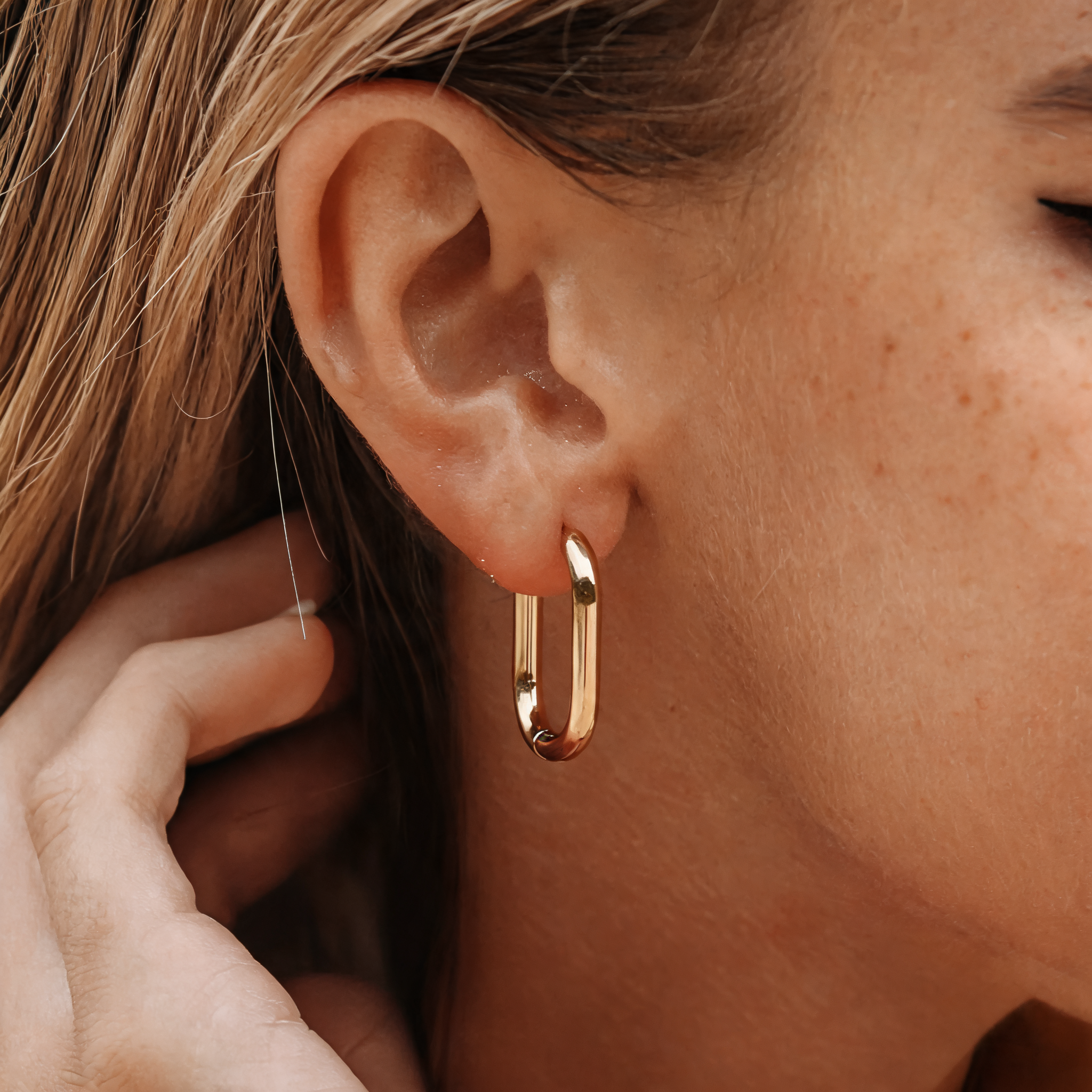 Luna Oval Hoop Earrings