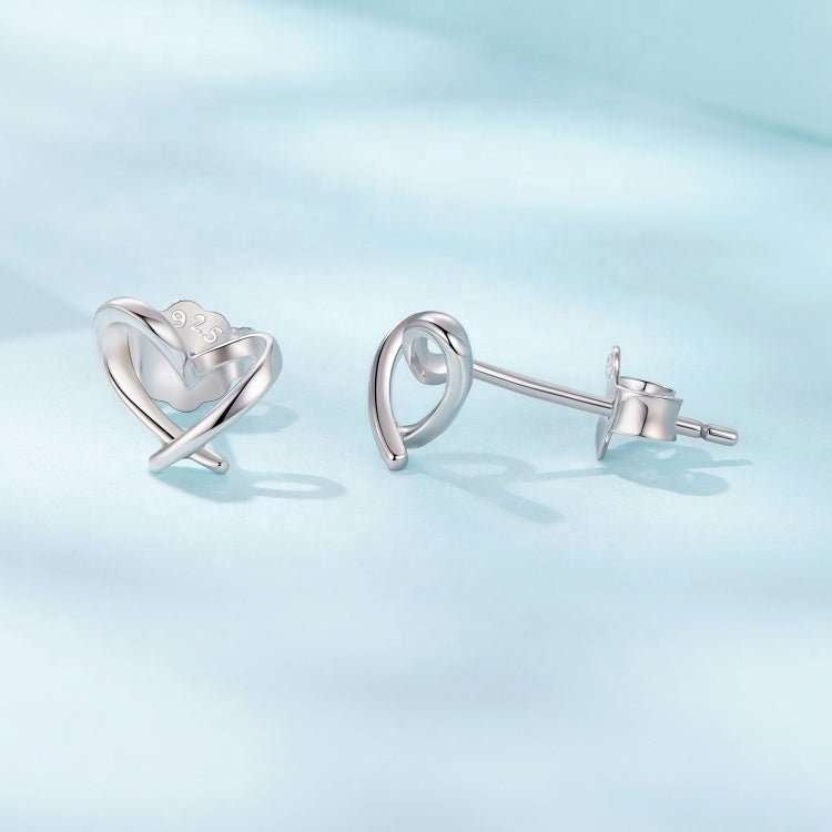 Pangama Jewelry Intertwined Open Heart Stud Earrings