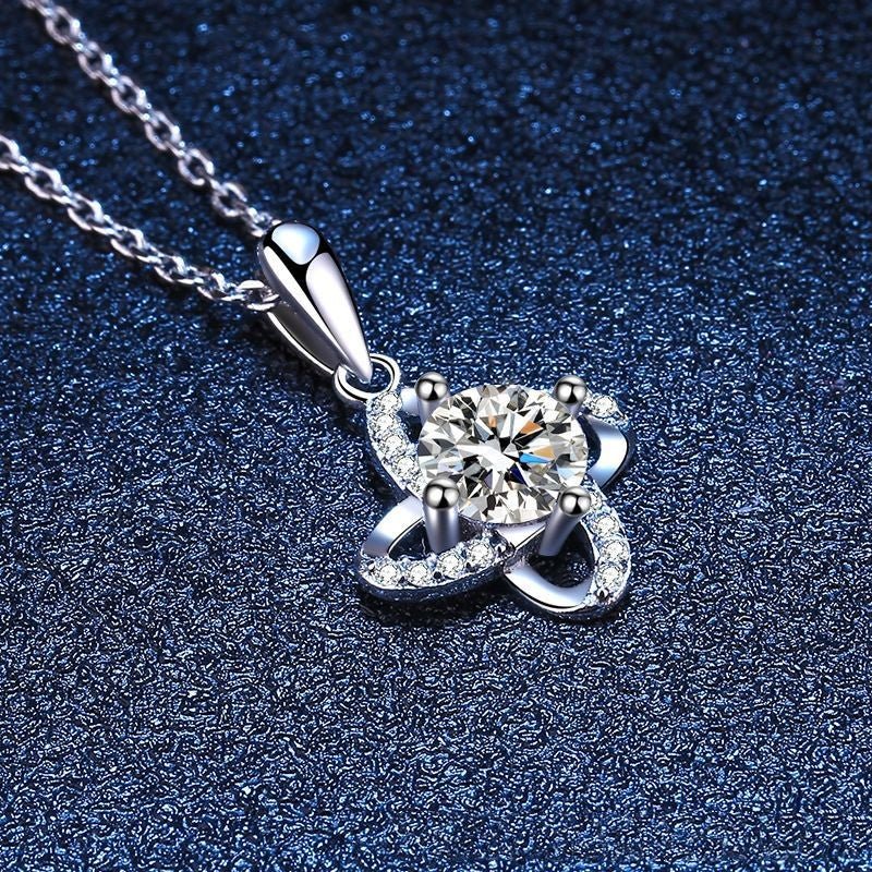 Pangama Jewelry Pangama Bloom Moissanite Necklace