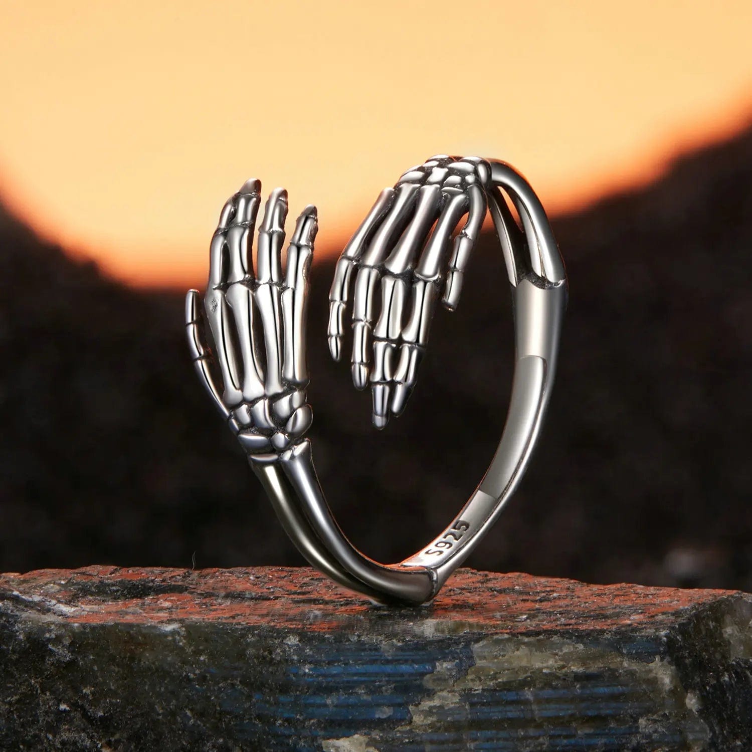 Pangama Jewelry Ring Halloween Skeleton Hands Hug Ring